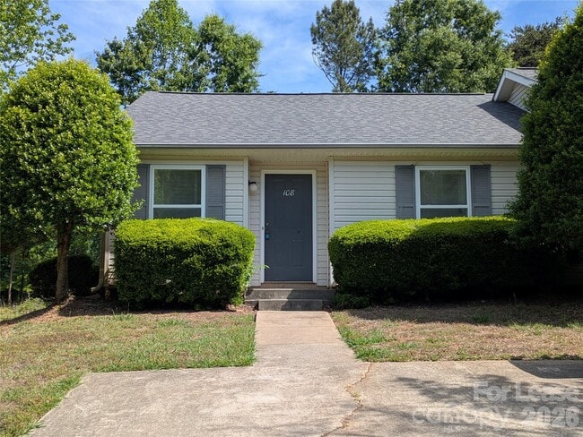 Building Photo - 108 Bogey Ln