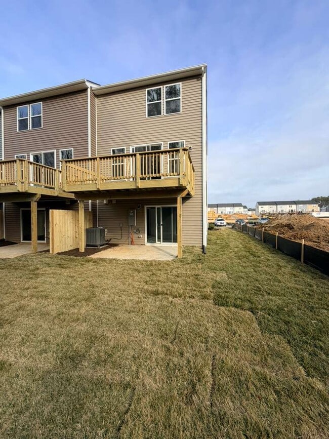 Building Photo - 431 Burden Dr, Glen Allen, VA 23060