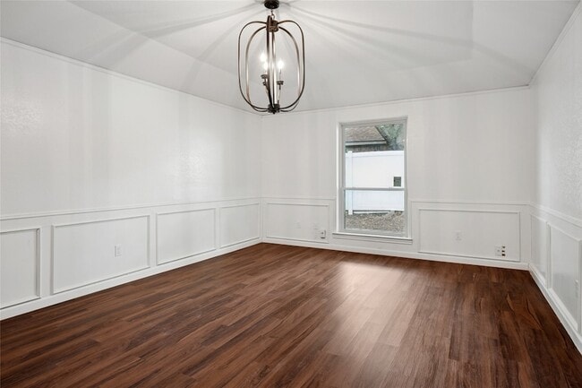 Building Photo - 5502 Coronado Dr
