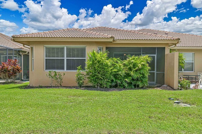 Building Photo - ** NOW AVAILABLE ** Villa in Bella Terra  - 2bed/2 bath plus den