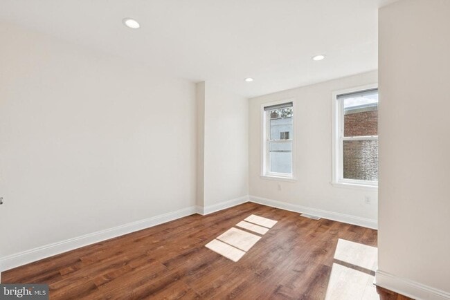 Building Photo - 2348 E Allegheny Ave