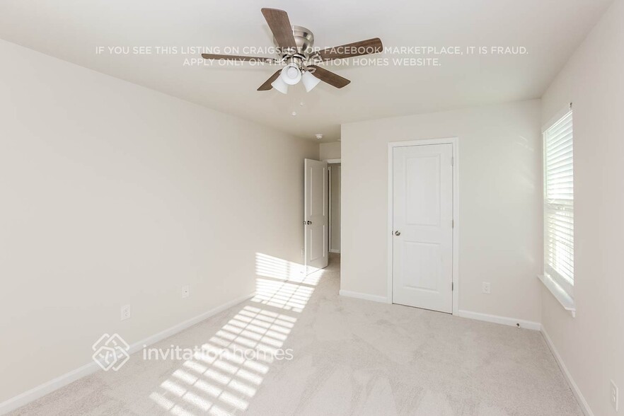 Building Photo - 113 Watrous Way