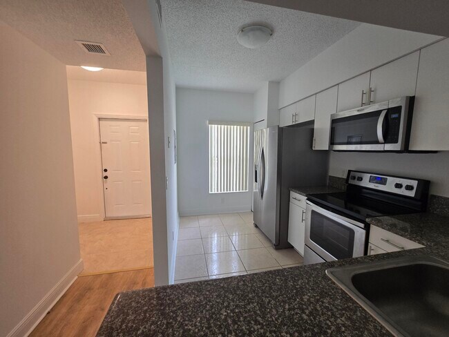 Building Photo - 78 Simonton Cir