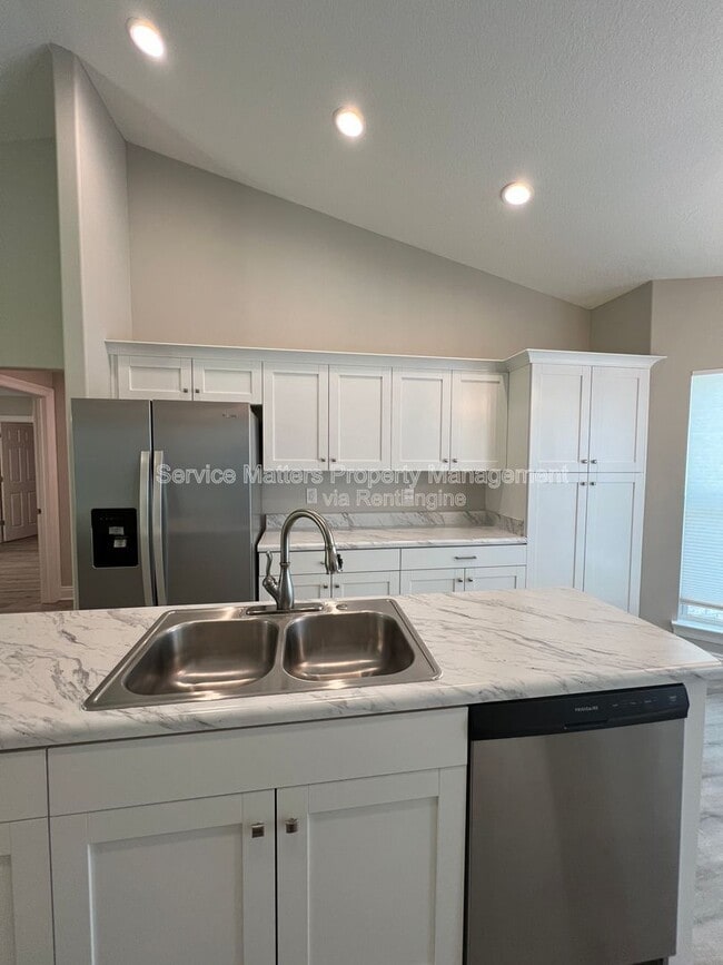 Building Photo - 6937 Trail Ride S