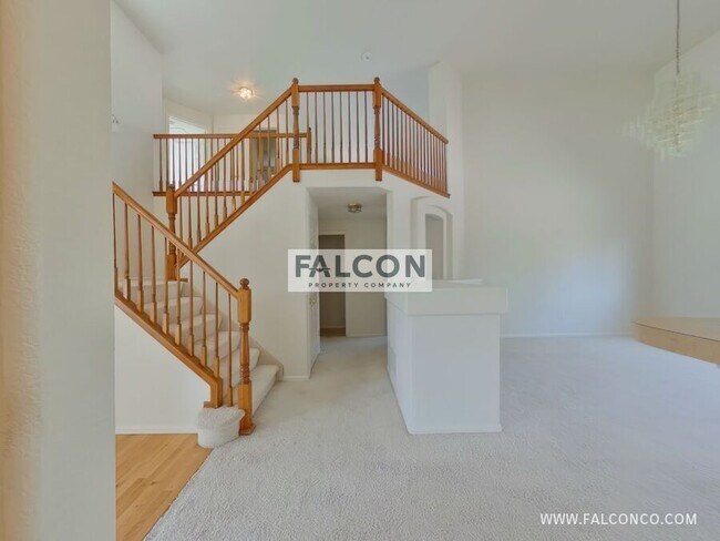 Building Photo - 6536 Graymont Dr
