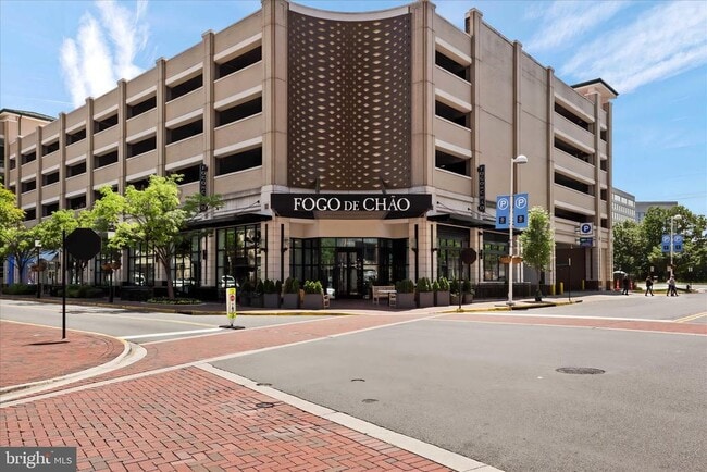 Building Photo - 2208 Cartwright Pl