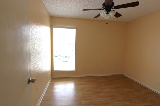 Building Photo - 250 El Dorado Blvd
