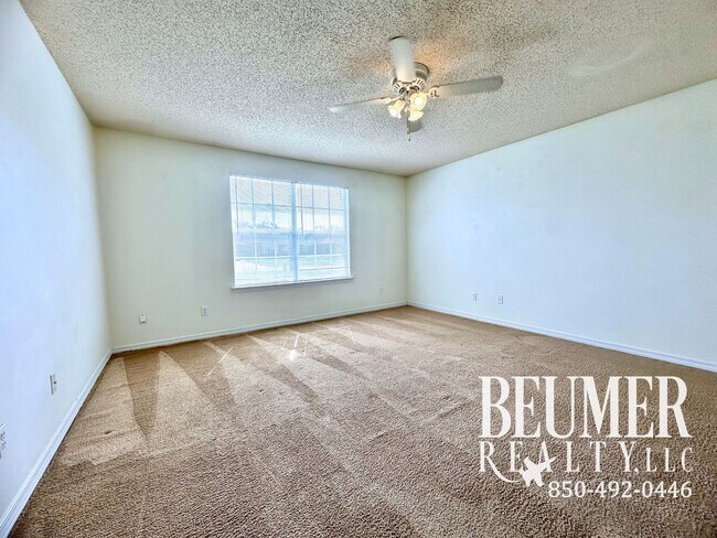 Building Photo - Fantastic Located Home Near NAS for Rent