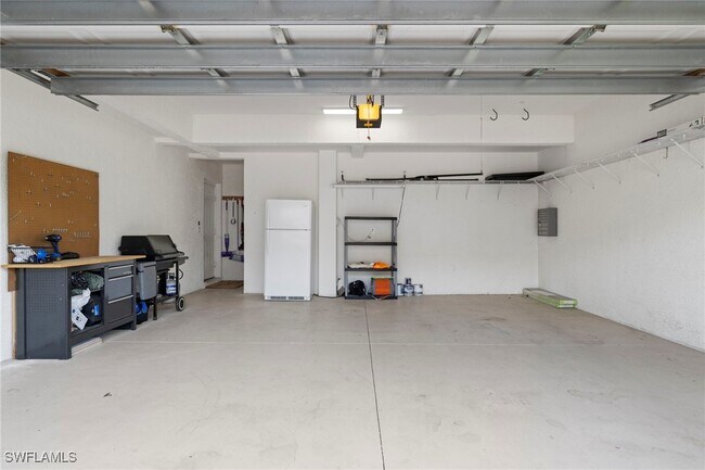 Building Photo - 9520 Cypress Hammock Cir