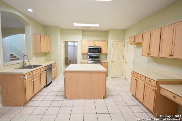 Building Photo - 119 BAYTHORNE-