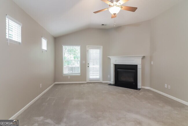Building Photo - 79 Topaz Dr