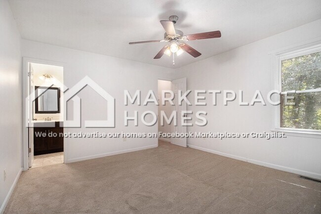 Building Photo - 5285 Oakridge Dr