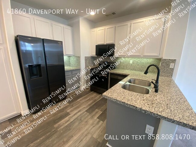 Building Photo - 41860 Davenport Way