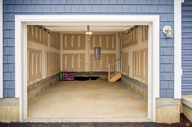 Building Photo - 8 Raritan Ave