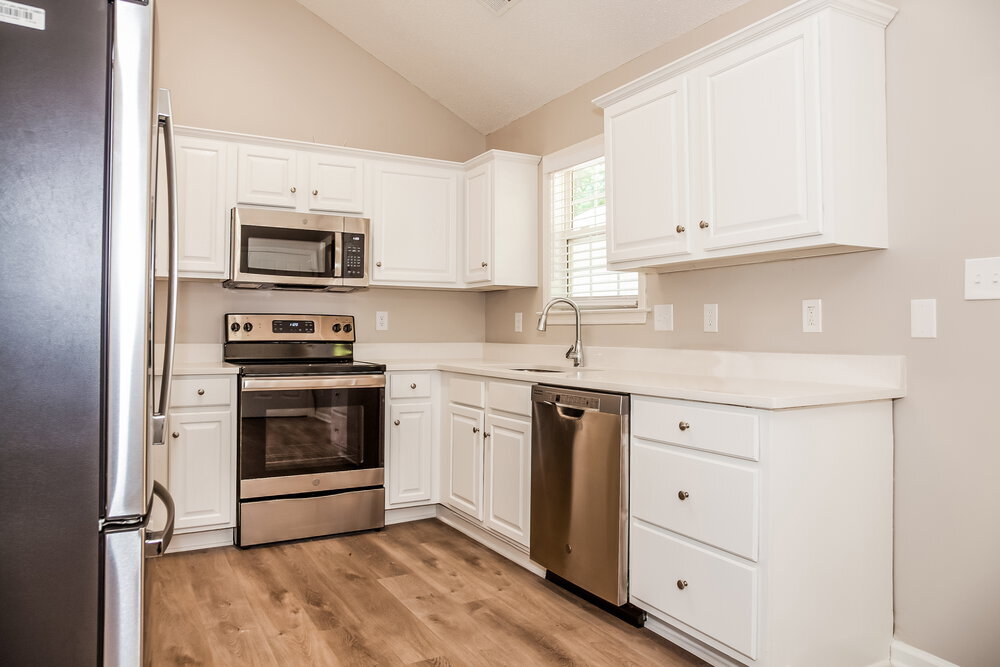 Building Photo - 2214 Pleasant Dale Dr