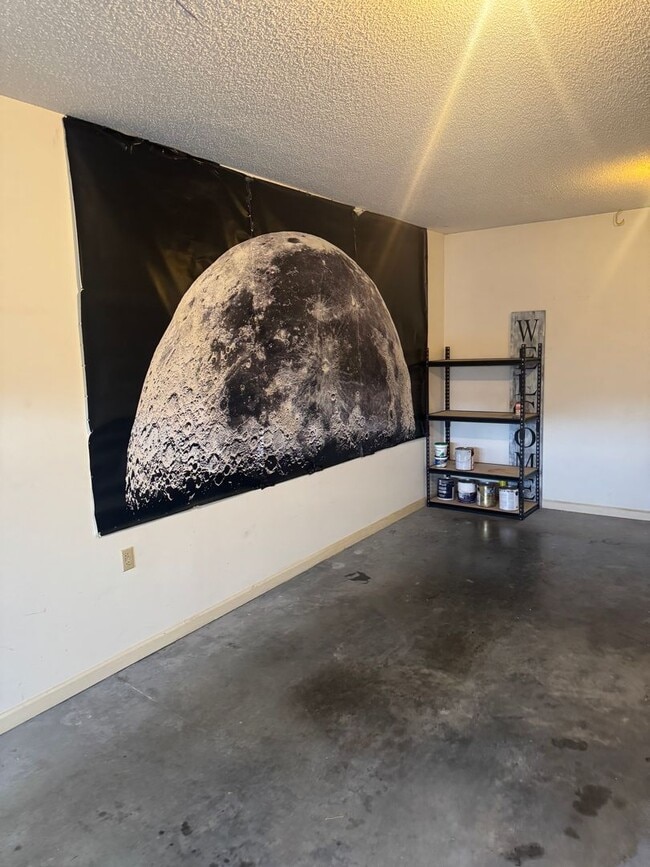 Building Photo - Awesome Townhouse of JOHN B DENNIS HIGWAY in the heart of Kingsport