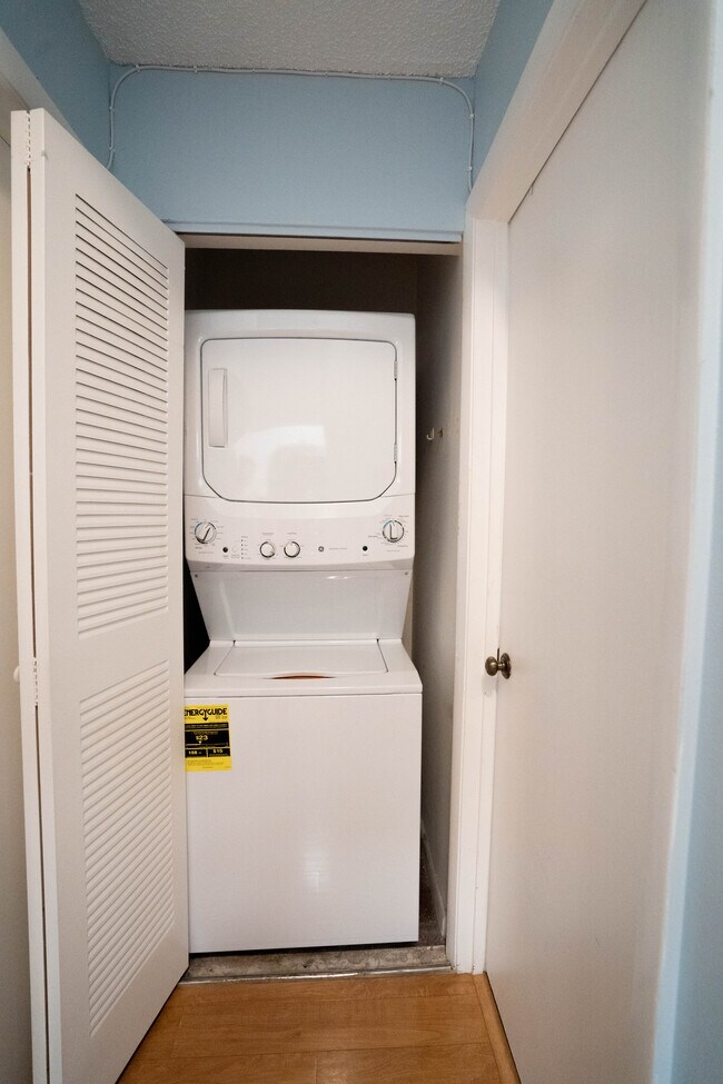 Laundry - 2281 SW 15th St