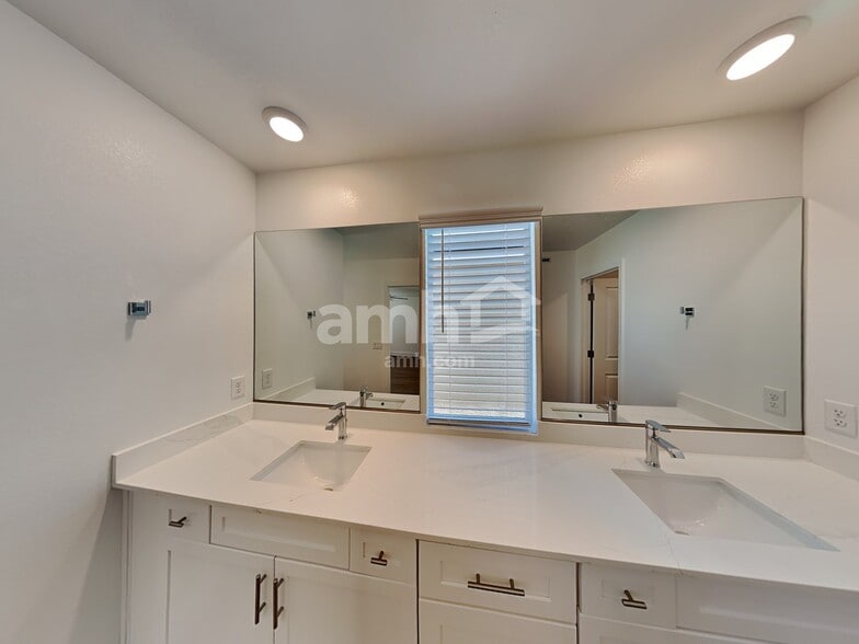 Building Photo - 4255 Halo Hollyhock St
