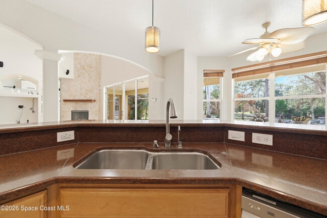 Building Photo - 2300 Duncil Ln