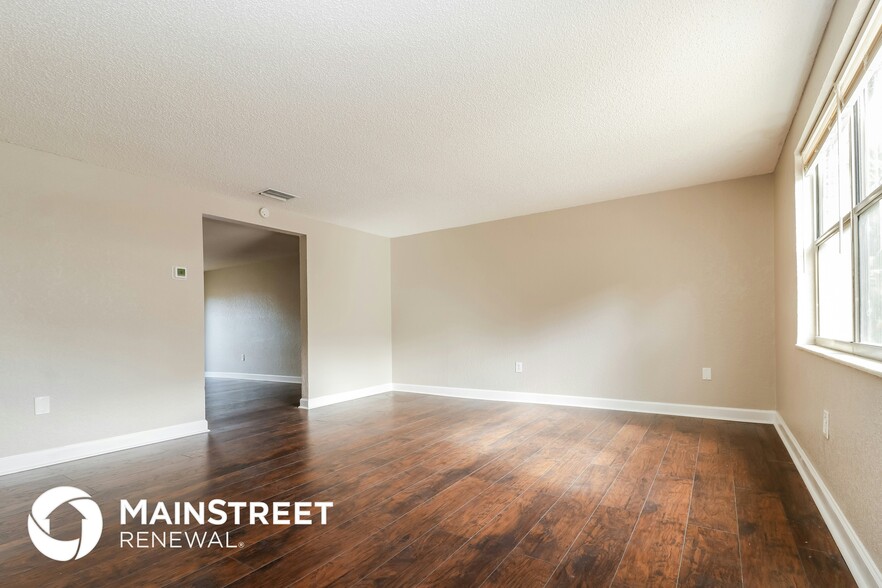 Building Photo - 4929 Amherst Ct