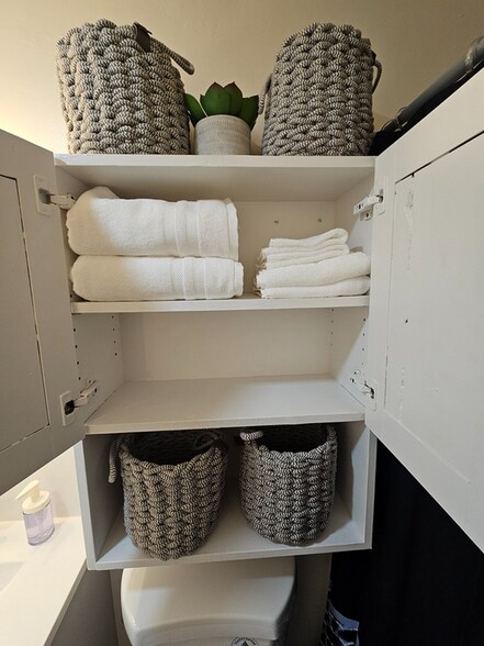 Building Photo - 6339 Jeff St