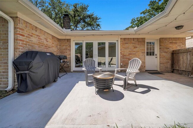 Building Photo - 1727 Shannon Valley Dr