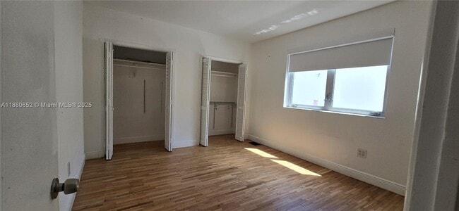 Building Photo - 3915 Ponce de Leon Blvd