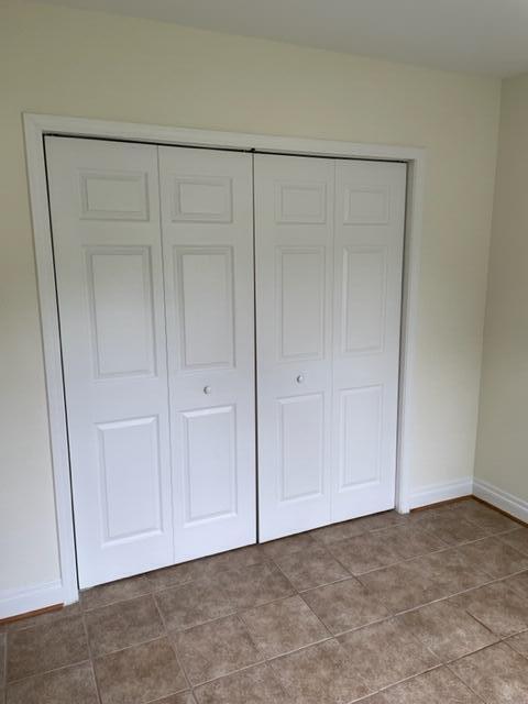 Building Photo - 209 Sequoia Dr