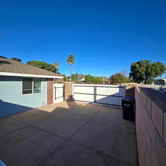 Building Photo - 90 Lupe Ave