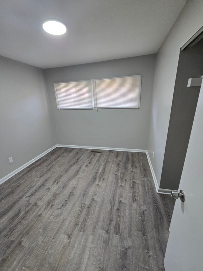 Building Photo - 2283 Dawnlight Ave