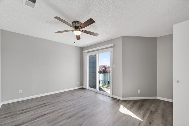 Building Photo - 1710 Good Day Dr