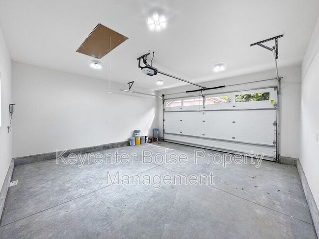 Building Photo - 2206 N 20th St