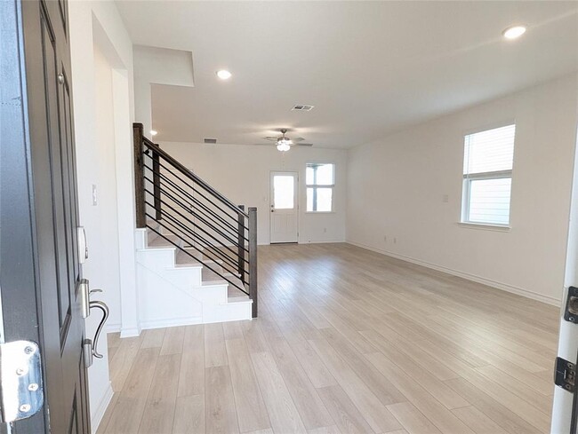 Building Photo - 120 Watkinville Rd