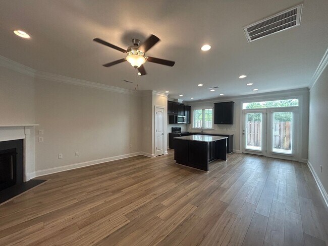 Building Photo - Like NEW Luxury 2-story townhome 2 bedrooms and 2.5 baths + Flex room + 1 car garage in High Point