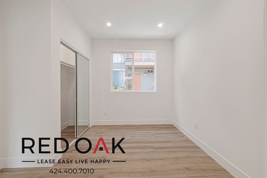 Building Photo - 4590 Riverton Ave