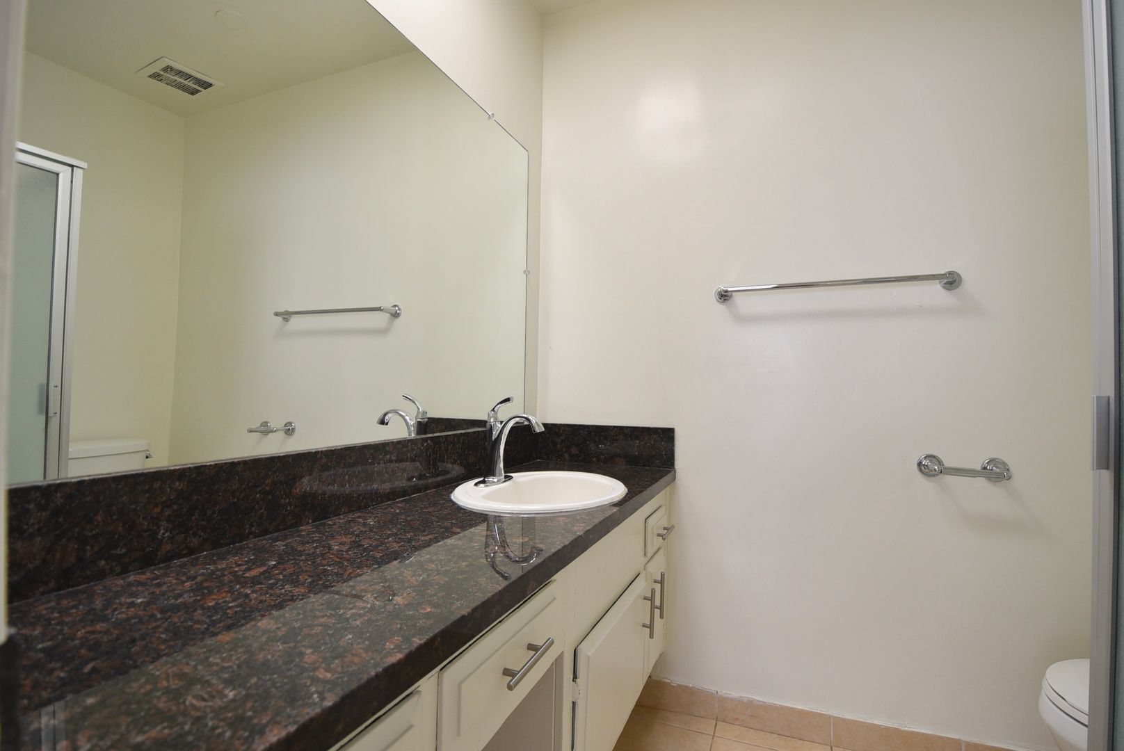 Building Photo - 5036 Coldwater Canyon Ave