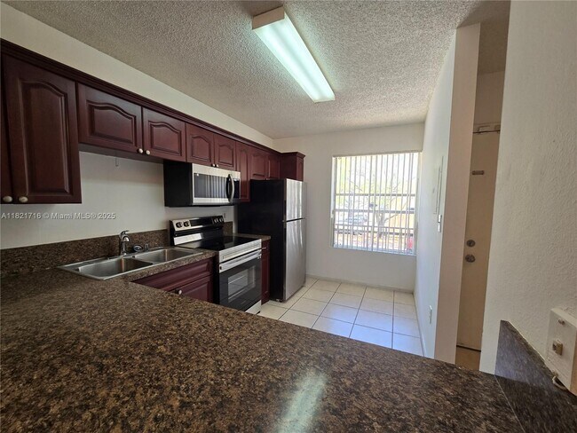 Building Photo - 8022 SW 21st Ct