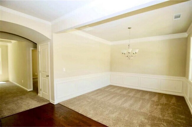 Building Photo - 2568 Paden Birch Dr