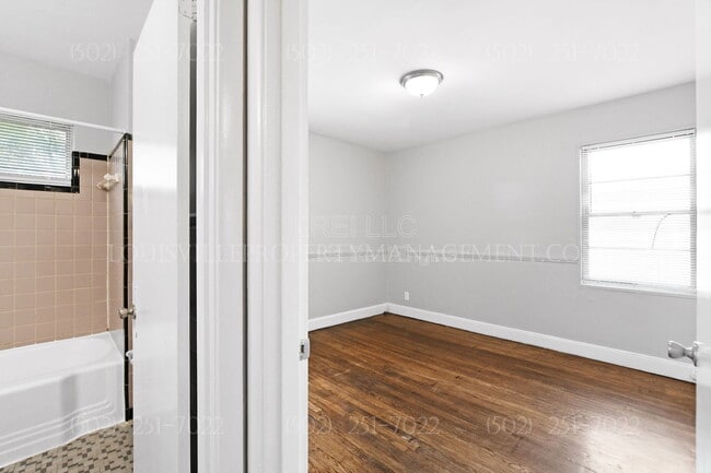 Building Photo - 2211 Gerald Ct