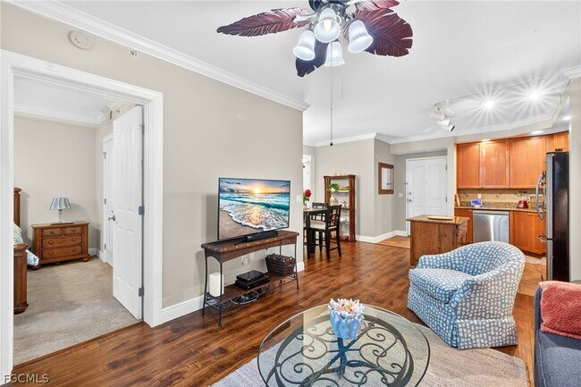 Building Photo - 2825 Palm Beach Blvd