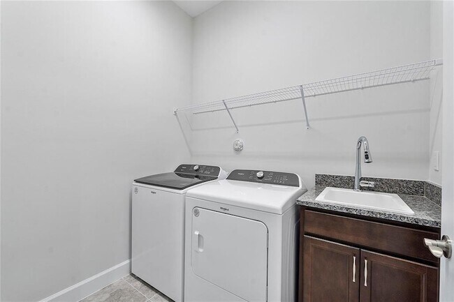 Building Photo - 14929 RedCove Pl