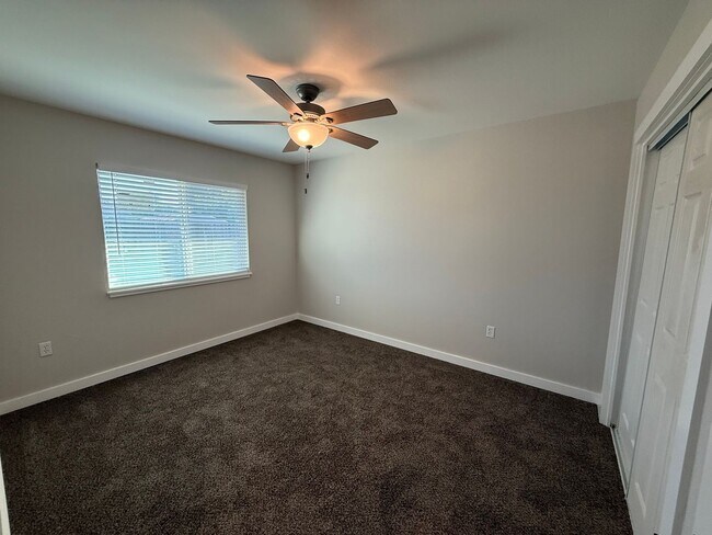 Building Photo - Bright & Beautiful Home in 55+ Community