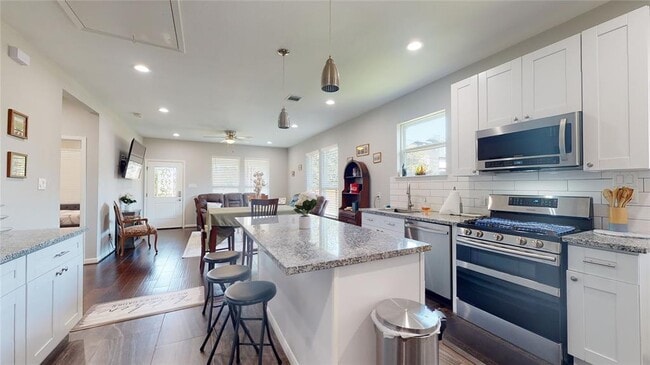 Building Photo - 1201 Northwood St