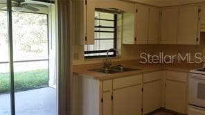 Building Photo - 249 Lomond Dr
