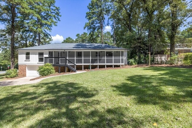 Building Photo - 3109 Shamrock St S