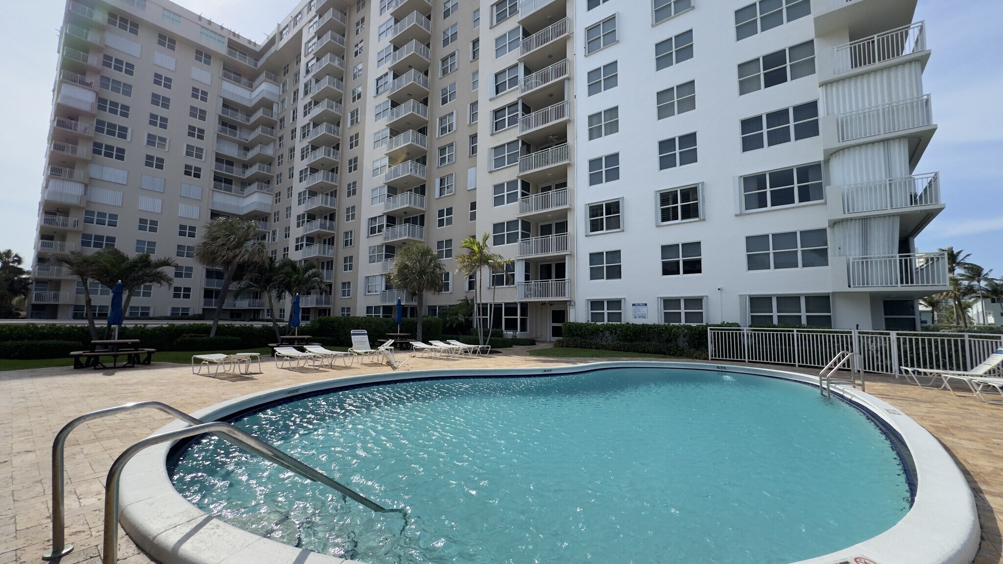 Building Photo - 5200 N Ocean Blvd