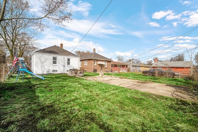 Building Photo - 735 Porter St