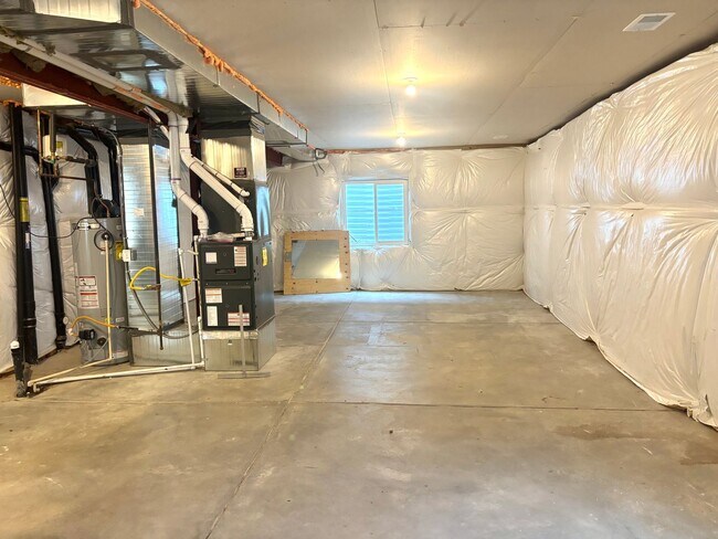 Building Photo - 25147 E Maple Ave