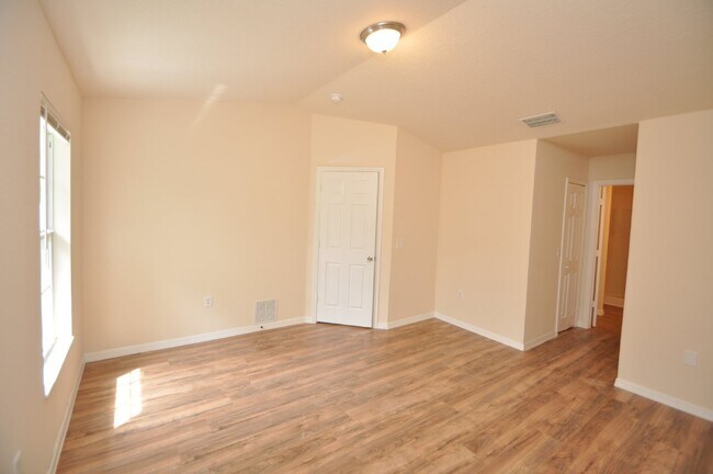 Building Photo - 2 STORY-3/3/1 DUPLEX