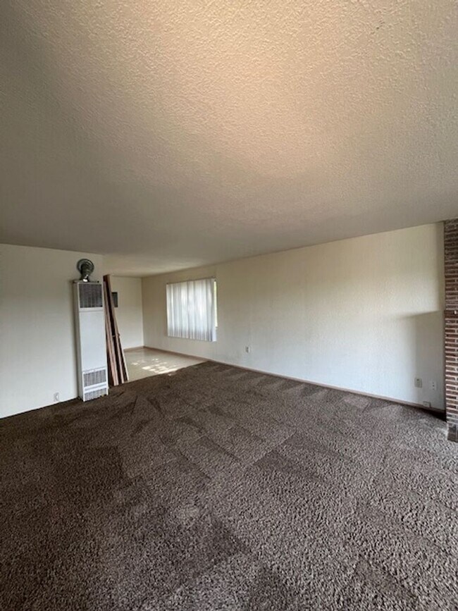 Building Photo - Sheridan duplex bremerton